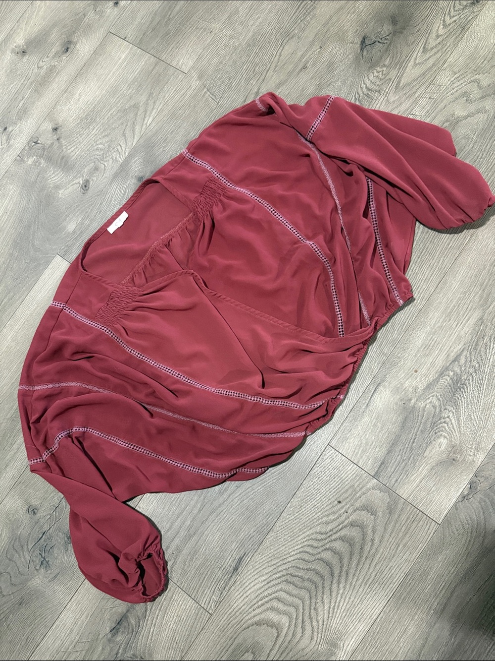 easel Plum Pink Ruched V-Neck Blouse